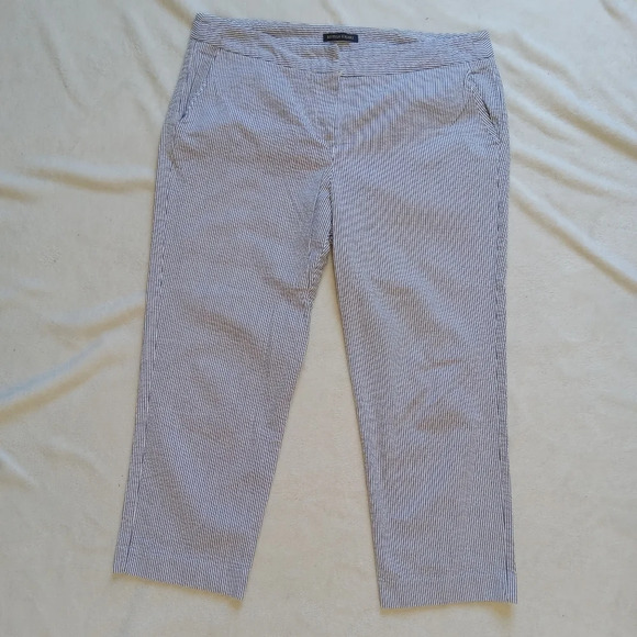 British Khaki Blue & White Stripe Seersucker Crop Pants size 14 - Picture 2 of 6